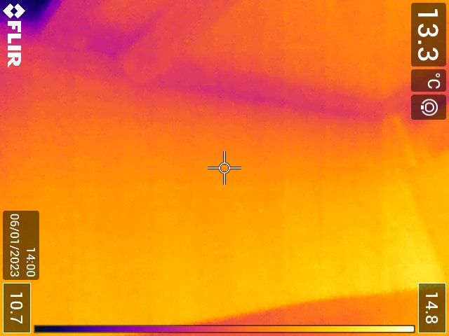 Recherche de fuite humidité – pont thermique visible en thermographie
